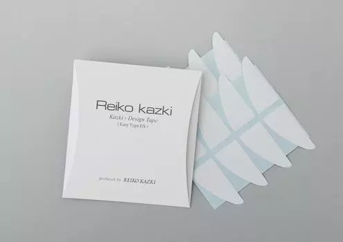 Тип ленты Kazuki Design Просто нанесите ее, подтягивая кожу, чтобы мгновенно убрать морщины и провисание. Легкий тип, который легко наносить даже пользователям.
