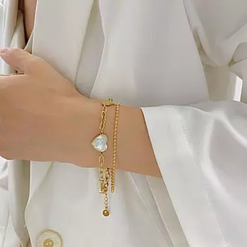 Титановая сталь Подарок девушке Женский Женский Заявление Сердце Шарм Браслеты Золотой Цвет Модные Украшения Новое Поступление