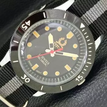 TITUS SWISS 40MM TURNABLE BEZEL MENS REFURBISHED BLACK DIAL WATCH a430744-2 R104-a430744