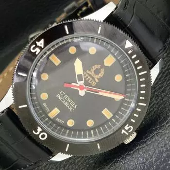 TITUS TURNABLE BEZEL SWISS 40MM MENS REFURBISHED BLACK DIAL WATCH a430764-2 R104-a430764