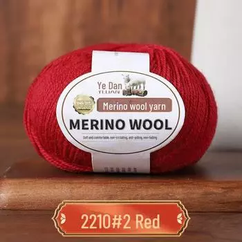 Тканая вручную пряжа из трех нитей мериносовой шерсти средней толщины — идеально подходит для кукольных свитеров, шарфов и шапок.. Изготовлено из 100% овечьей шерсти.