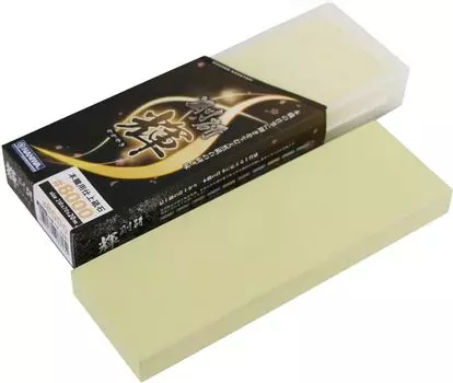 Точилка Naniwa NK-2280 Professional Whetstone Kagayaki #8000 с футляром для хранения 8,3 x 2,8 x 0,8 дюйма (210 х 70 х 20 мм)