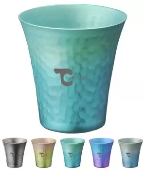 TOKYO CRAFTS Титановая чашка для сакэ Сделано в Японии Tsubame Sanjo Чашка для сакэ Большая 60 мл Легкая Доступна в 5 цветах Градиентный кованый узор Подарок