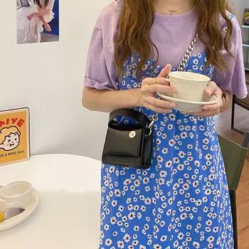 Толстая цепочка черная ручная квадратная сумка для женщин летняя новая нагрудная сумка помада сменная сумка через плечо