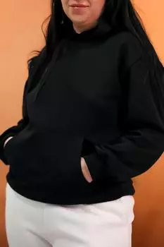 Толстовка большого размера из двух ниток с приподнятой внутренней частью