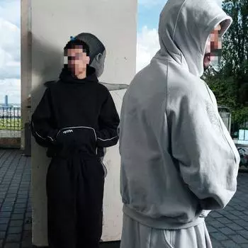 Толстовка с капюшоном и длинными рукавами в стиле уличного хип-хопа с вышитыми буквами Y2K для осени и зимы S светло-серый