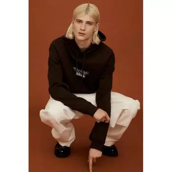 Толстовка с капюшоном свободного кроя с принтом HM коричневого цвета Wellbeing XS