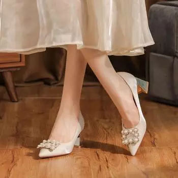 Толстый каблук, острый атласный каблук, свадебные туфли, туфли для подружек невесты, роскошные, темпераментные, банкетные женские туфли 34 шампанского