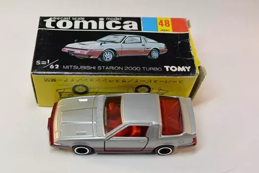 Tomica Black Box 48 Mitsubishi Stallion 2000 Turbo Сделано в Японии 1/62 чёрный