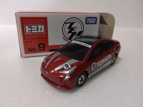 Tomica Event Модель 9 Toyota, произведенная во Вьетнаме Нет. Prius, масштаб 1/59, литой металл, красный,