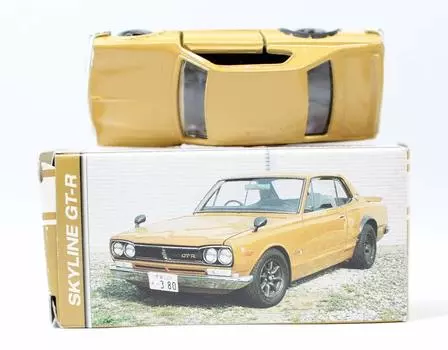 Tomica Gulliver Custom Skyline Ocher Made in 2001 GT-R KPGC-10