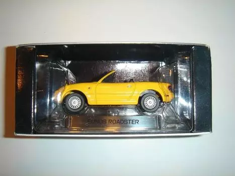 Tomica Limited 0035 Eunos Родстер (желтый)
