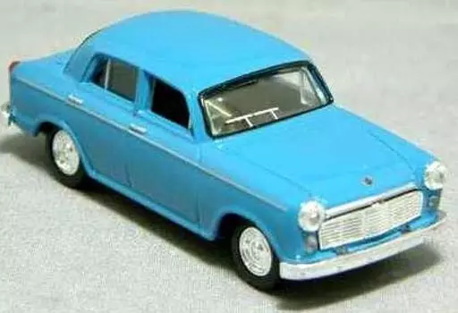 Tomica Limited Vintage Datsun Bluebird 1000 LV-04a