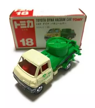Tomica Made in Japan 18 Toyota Dyna Vacuum Car 1/68