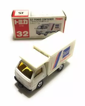Tomica Red Box 32 Isuzu Elf Moving Truck Art Moving Center Red TOMY Logo 1/78