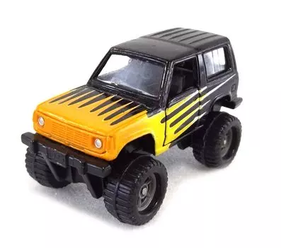 Tommy Tomica Mitsubishi Pajero Bigfoot 35