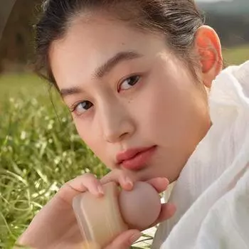 Тональная основа Hince Second Skin Foundation SPF30 + PA ++ 40 мл, 5 цветов 17 Porcelain