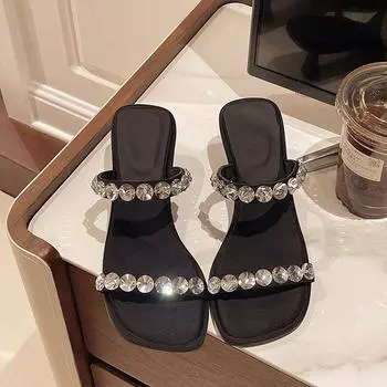 Тонкий каблук со стразами Интернет знаменитости крутые тапочки женская летняя одежда 2024 новые квадратные босоножки с открытым носком на высоком каблуке нескользящие женские 35 чёрный