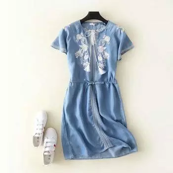 Тонкое платье из денима Tencel с вышивкой, свободного кроя, стройнящее Collection plus purchase, priority delivery ~ M