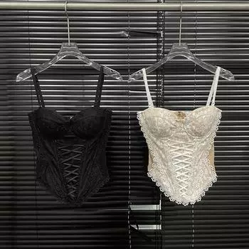 Топ-труба American Pure Desire из кружева — классный облегающий крой на раннюю осень с поддержкой Fishbone. чёрный