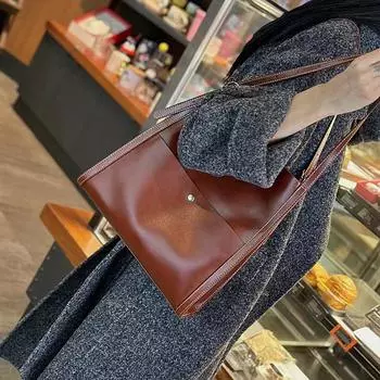 Tote Bag Women s Large-capacity Commuter Leather Women s Bag Versatile Cowhide Shoulder Bag Bucket Bag