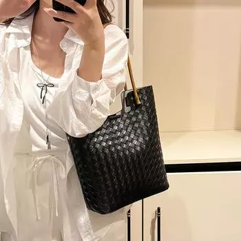 Tote Bag Women s New Versatile Large-capacity Shoulder Armpit Bag