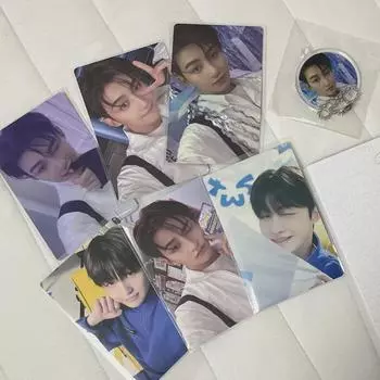 Tours Jihoon Foca Batch + Key Ring