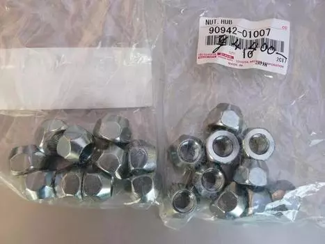 TOYOTA LAND CRUISER 40 60 70 Genuine Wheel Lug Nut 15in x20 Set 90942-01007 OEM