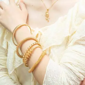 Трансграничный ретро-стиль Amazon, хит продаж, европейский и американский браслет из нержавеющей стали с покрытием 18 карат, простой женский индивидуальный браслет