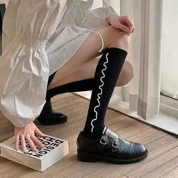 Трехмерные полосатые носки женские гетры однотонные вертикальные полосы японский Джокер милые чулки в стиле колледжа чёрный