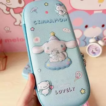 Трехмерный пенал SanrioТрехмерный пенал Sanrio персонаж, булочка с корицей, 1 шт.