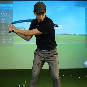 Тренажер для гольфа с канатом для замаха Тренажер для гольфа с канатом для всех игроков в гольф Разминочное оборудование для улучшения скорости замаха и контроля ритма синий