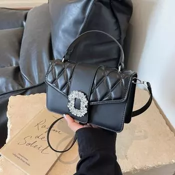 Трендовая повседневная маленькая квадратная сумка 2024 года, летняя новая повседневная сумка через плечо, простая и модная портативная женская сумка чёрный