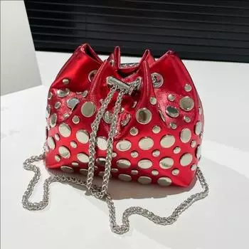Trend Drawstring Bucket Bag Bag Женская сумка через плечо с заклепками Высококачественная универсальная сумка-мессенджер красный