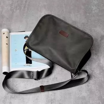 Трендовая квадратная сумка через плечо для мужчин Модная мужская сумка через плечо на одно плечо зелёный