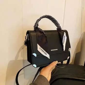 Трендовая модная сумка через плечо, женственная сумка для поездок на работу 2024 года, новинка лета, маленькая квадратная сумка через плечо под мышкой чёрный
