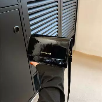 Трендовая простая повседневная сумка через плечо в стиле ретро женская сумка 2024 года, летняя новая ретро-сумка подмышкой, маленькая квадратная сумка чёрный