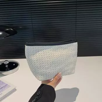 Трендовая сумка-клатч, плетеная сумка, женская модная простая маленькая квадратная сумка, летняя новая повседневная модная сумка для поездок на работу 2024 года чёрный