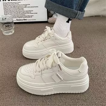 Трендовые маленькие белые туфли женские 2024 года, новая корейская версия, летняя универсальная платформа, повседневная, нишевая, оригинальный дизайн, женская обувь 35