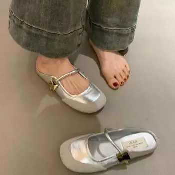 трендовые модные летние женские шлепанцы, модные шлепанцы с неглубоким носком, женские повседневные сандалии на плоской подошве с мягкой подошвой Size 35(foot 22.5cm) красный