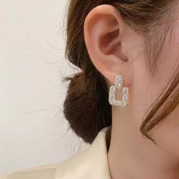 Трендовые полые квадратные серьги Геометрические серьги