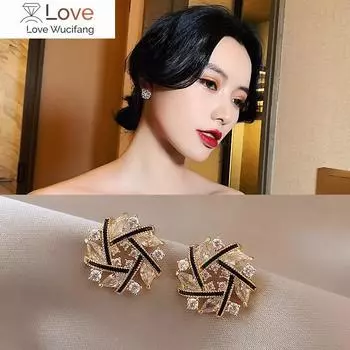 Трендовые серьги корейский темперамент сетка красные серьги индивидуальность высококачественные серьги изысканные и элегантные модные серьги золотистый