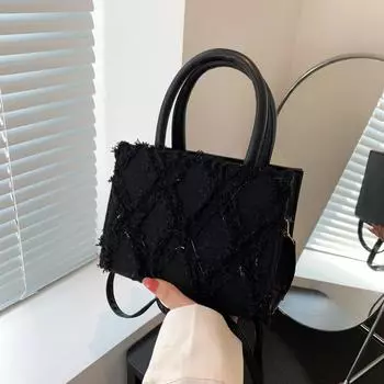 Trendy and simple messenger bag 2024 summer new beautiful casual shoulder bag fashionable commuter large capacity small square bag women чёрный