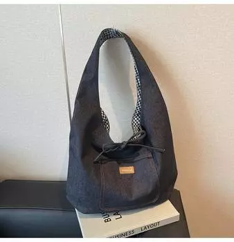 Trendy casual tote bag, new contrasting striped armpit bag, large-capacity versatile shoulder bag.