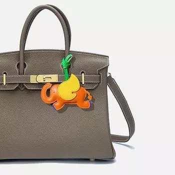 Trendy Designer Pu Leather Wing Flying Elephant Hanger Keychain Pendant Decoration For Ladies Bag Charm Accessorie Ornament Gift