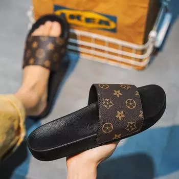 Trendy slippers men s summer wear large size stepping on shit feeling one-word drag leisure sports beach sandals slippers 39 коричневый