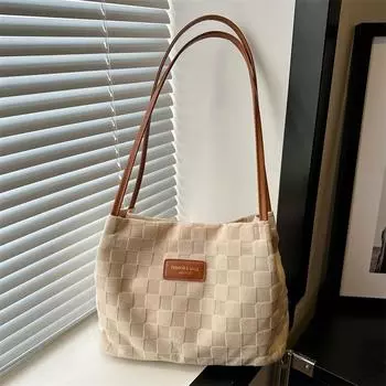 Trendy underarm bag niche design large-capacity bag women s 2024 new summer simple casual shoulder tote bag чёрный