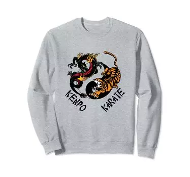 Тренер боевых искусств по самообороне Кэмпо Каратэ серый