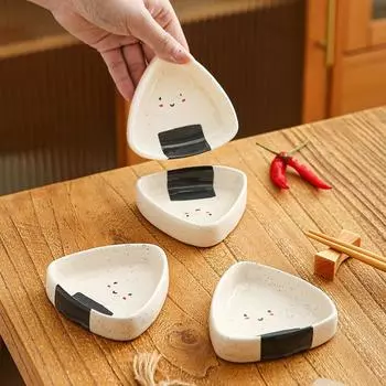Треугольный рисовый шарик, ароматизированный диск, простота домашнего хозяйства, креативная форма для макания в горячий горшок, диск для уксуса, милые точки кунжута, керамическая тарелка