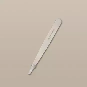 Три-семь усовершенствованных пинцетов